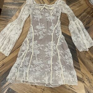 Lace Floral Long Sleeve Dress brand new never worn